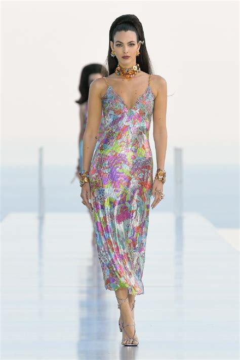 sfilata versace cannes